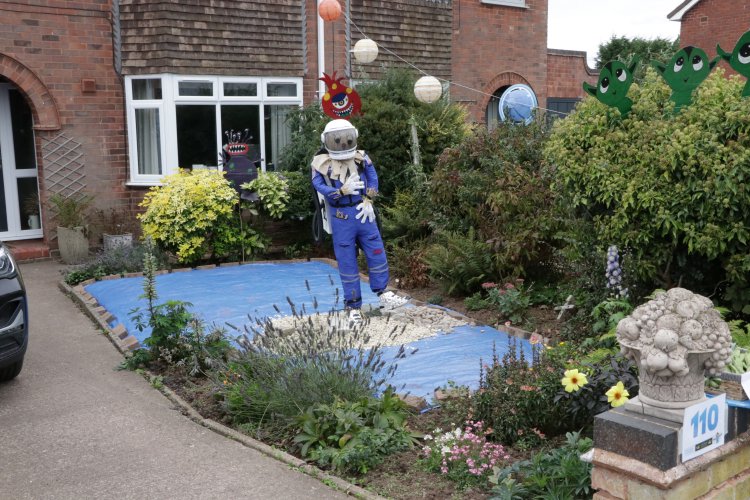 image of scarecrow